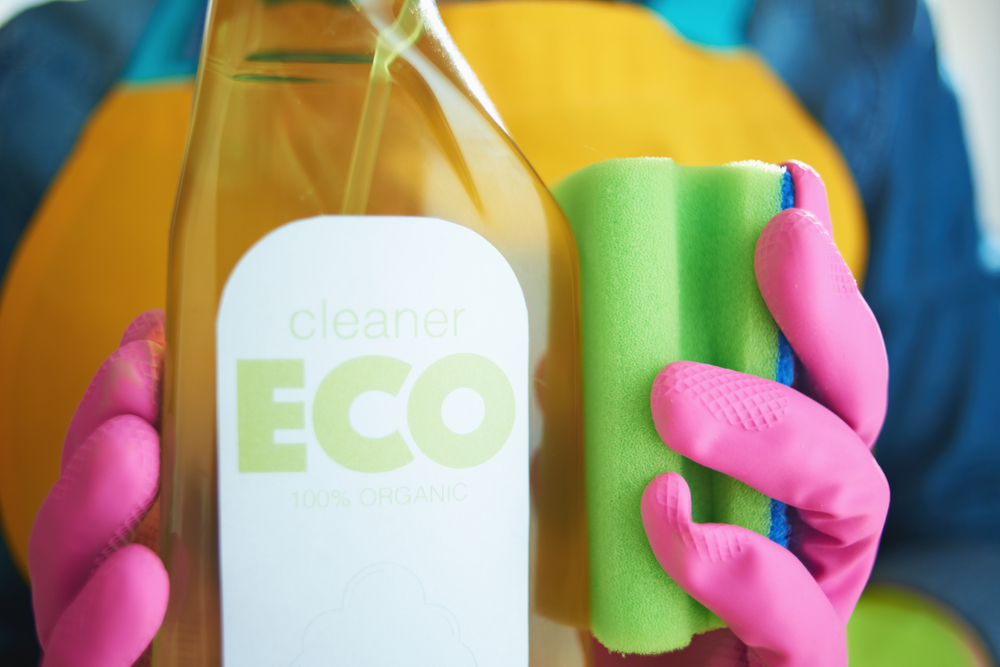 closeup,on,woman,with,spray,bottle,of,eco,friendly,cleaning